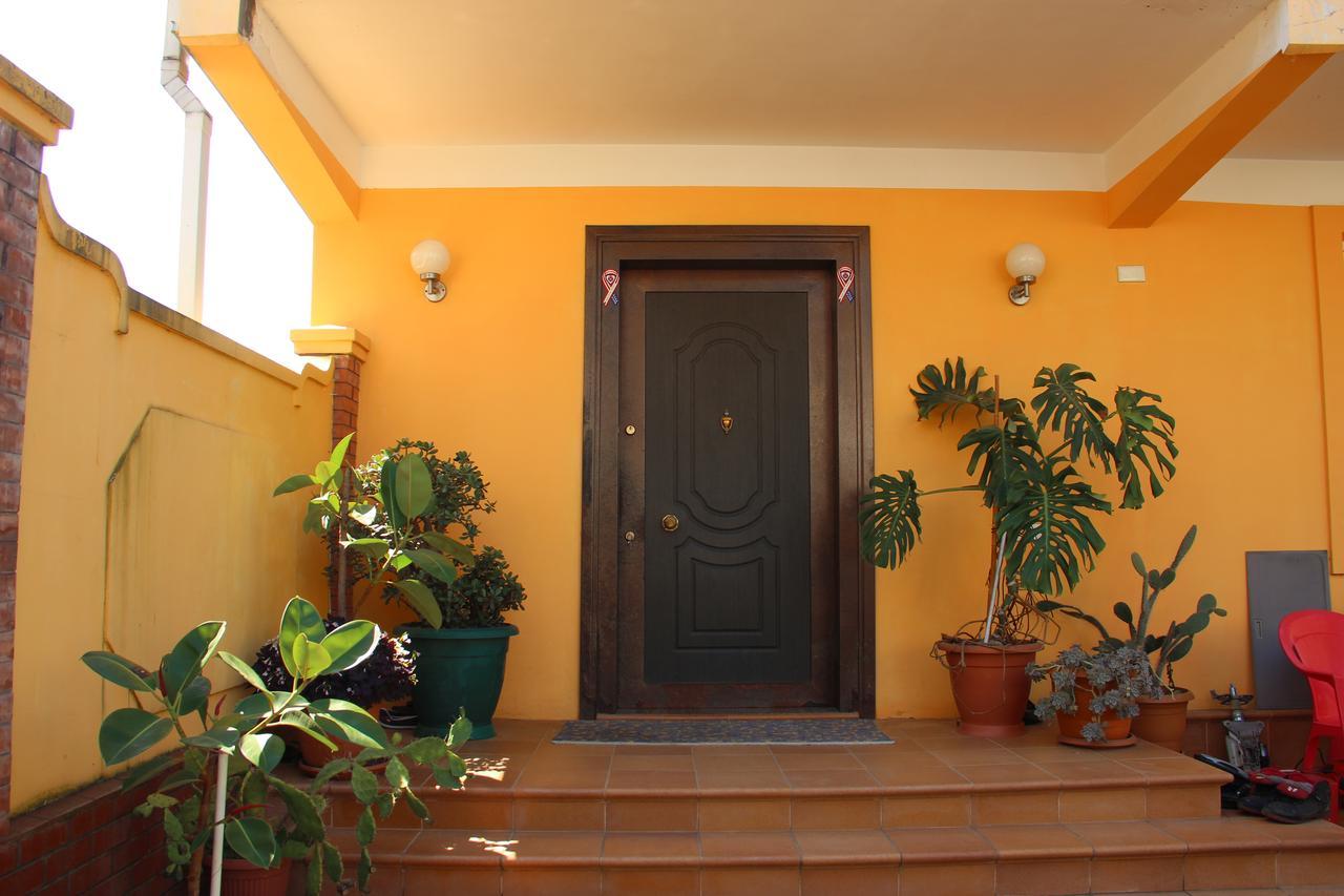 Yellow House - Vaja Sarpi Zewnętrze zdjęcie
